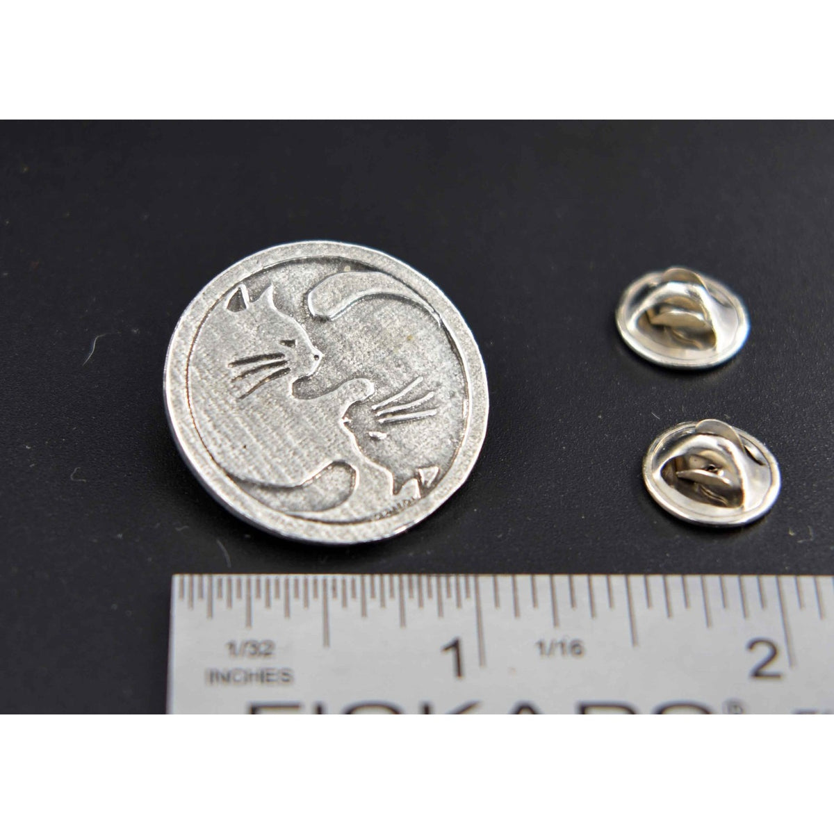Cats Yin Yang Pin G061