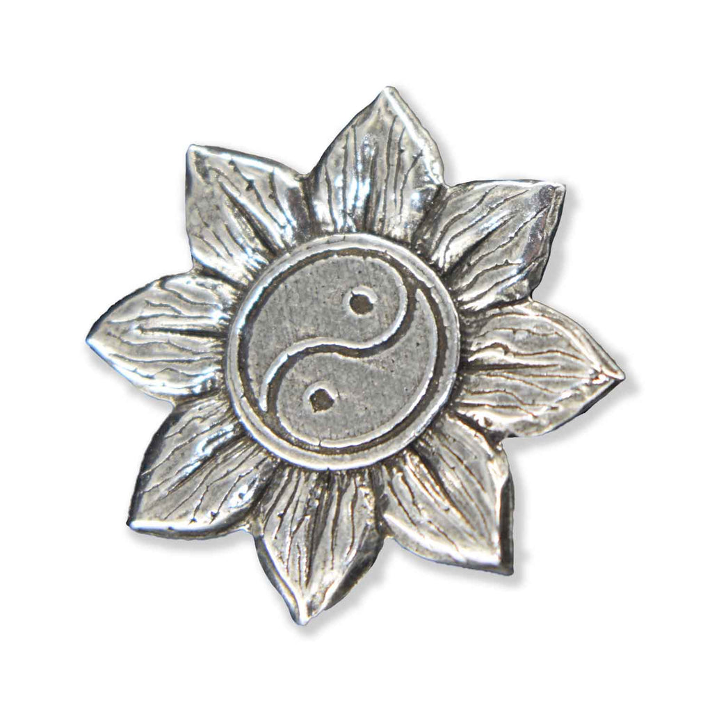 Flower With Yin Yang Pin G067