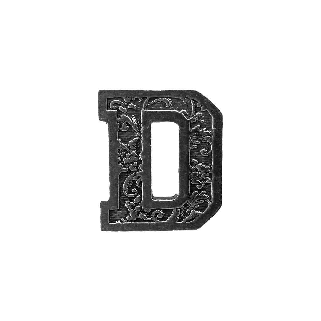 D Letter Pin L004
