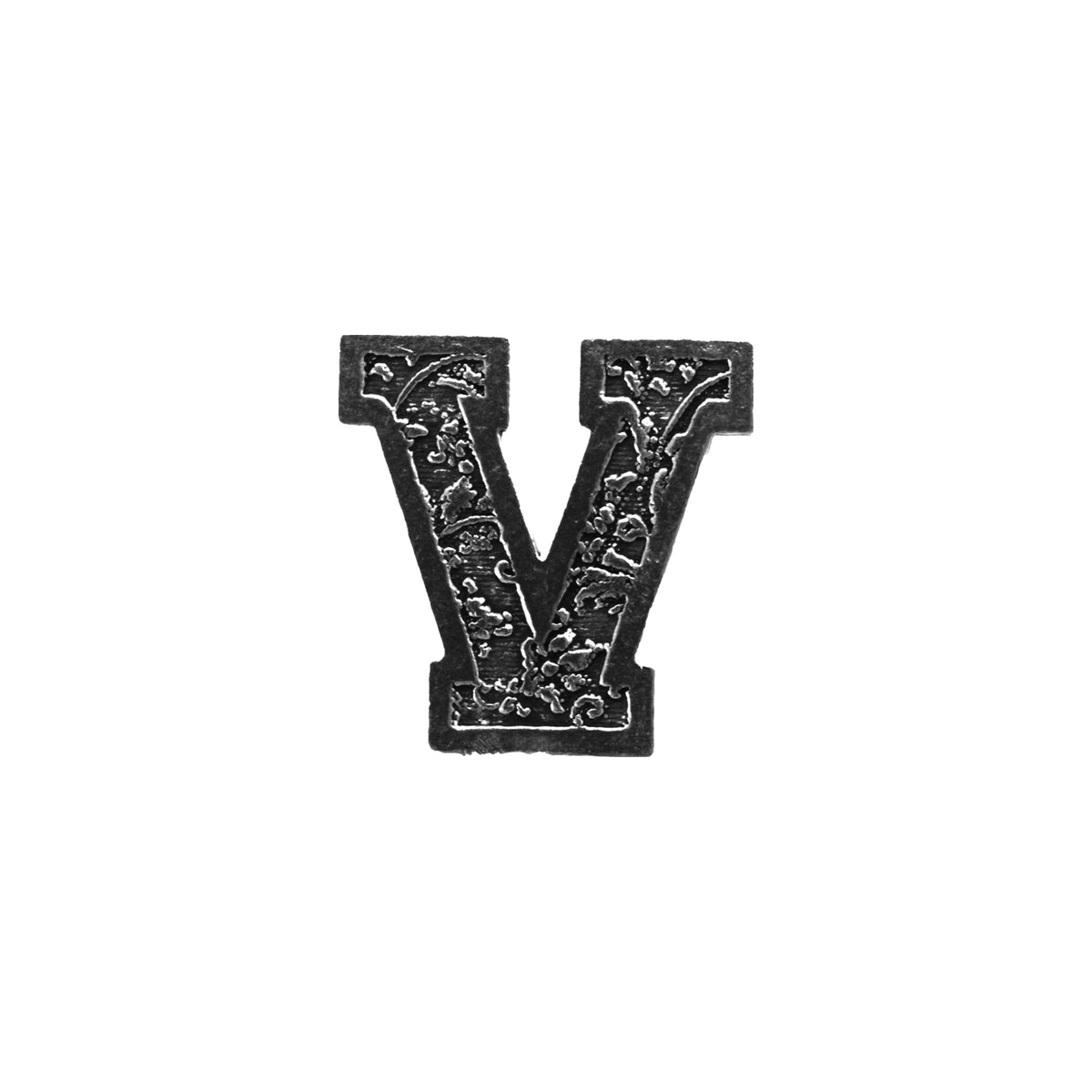 V Letter Pin L022