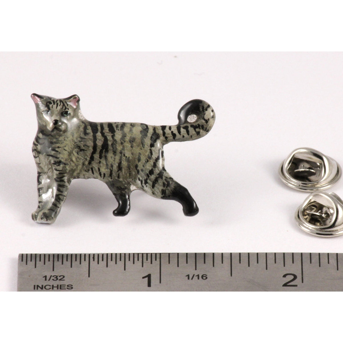 Cat Standing Pin C009